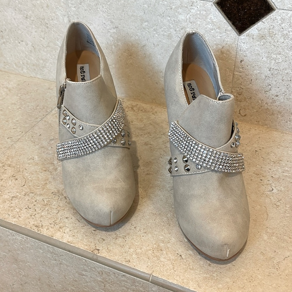 Rhinestones and studs soft suede light tan/ cream booties by Not Rated